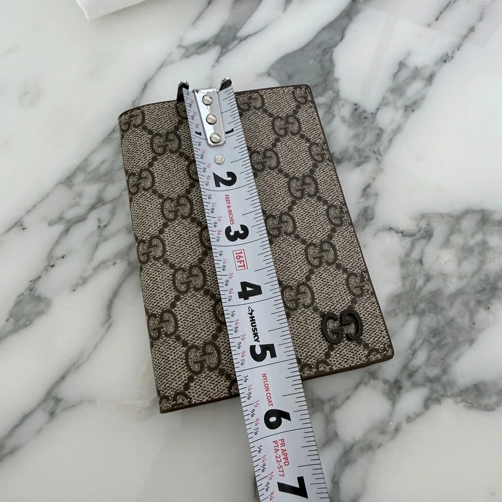 Gucci GG Supreme Canvas Bifold Passport Case Wallet Brown 795229
